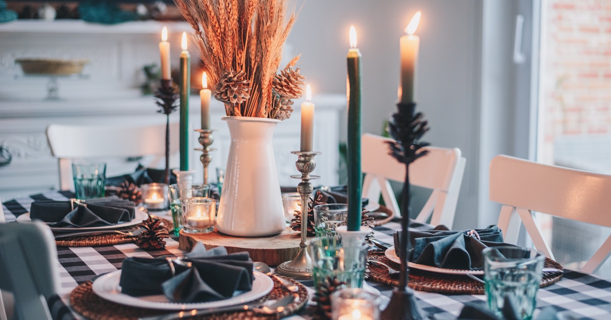 How to Plan Friendsgiving Without Three Days of Group Chat